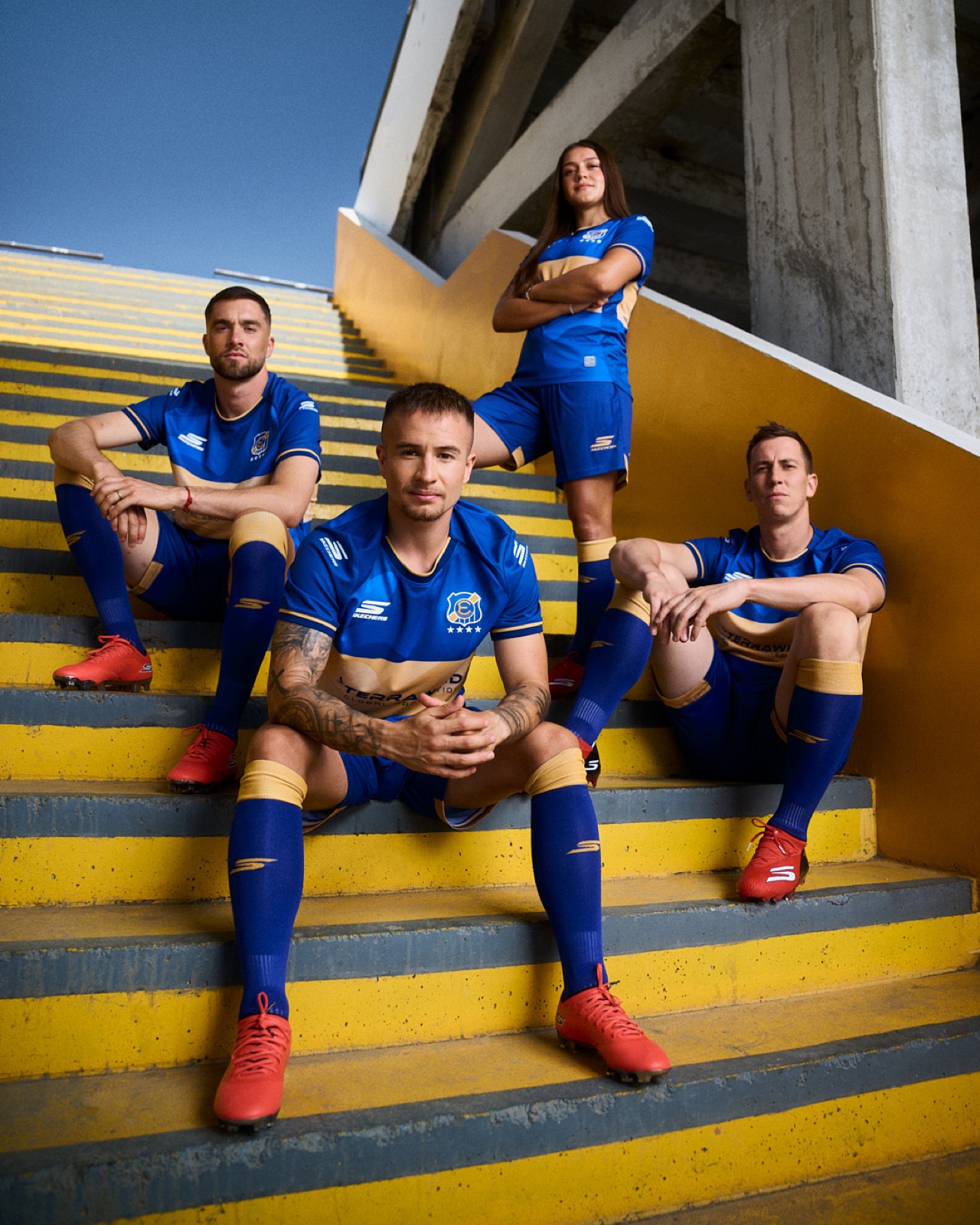 Retrato con la camiseta oficial de Everton