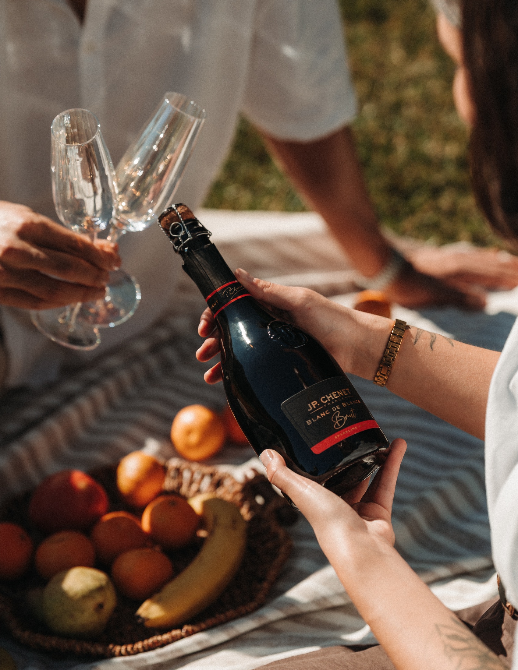 Campaña JP. Chenet: espumante en un picnic